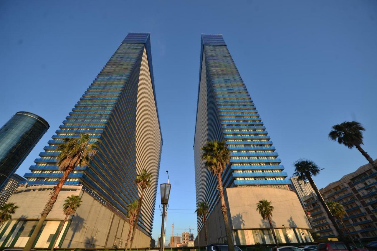 Orbi City Twins Tower Batumi Exterior foto